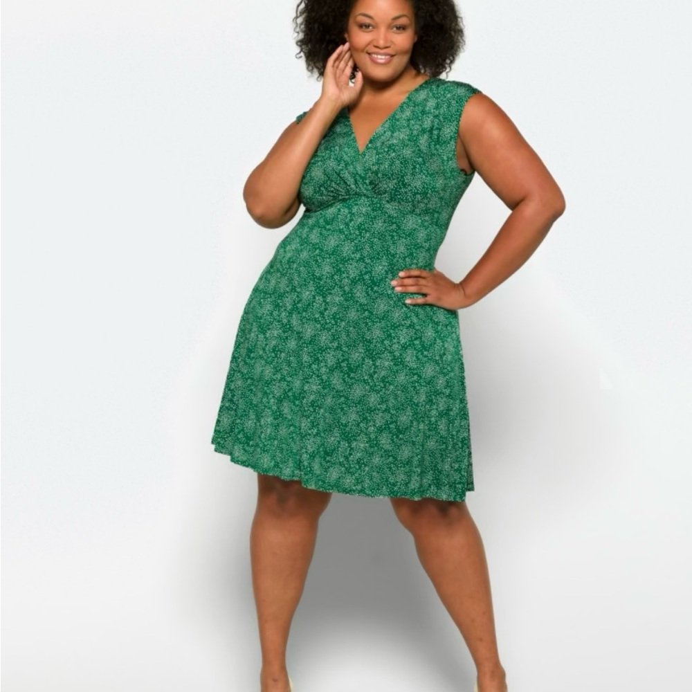 Gilli Green Midi Dress with Elegant Floral Design Stitch Fix